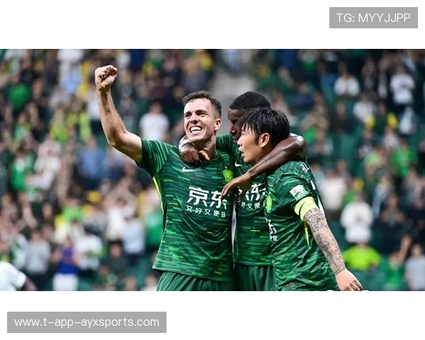 北京国安防守稳定球队士气高涨，北京国安所有队员